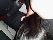 Stavo guidando e la ragazza mi succhiava